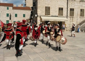 Vraća se modna revija šibenskih obrtnika1